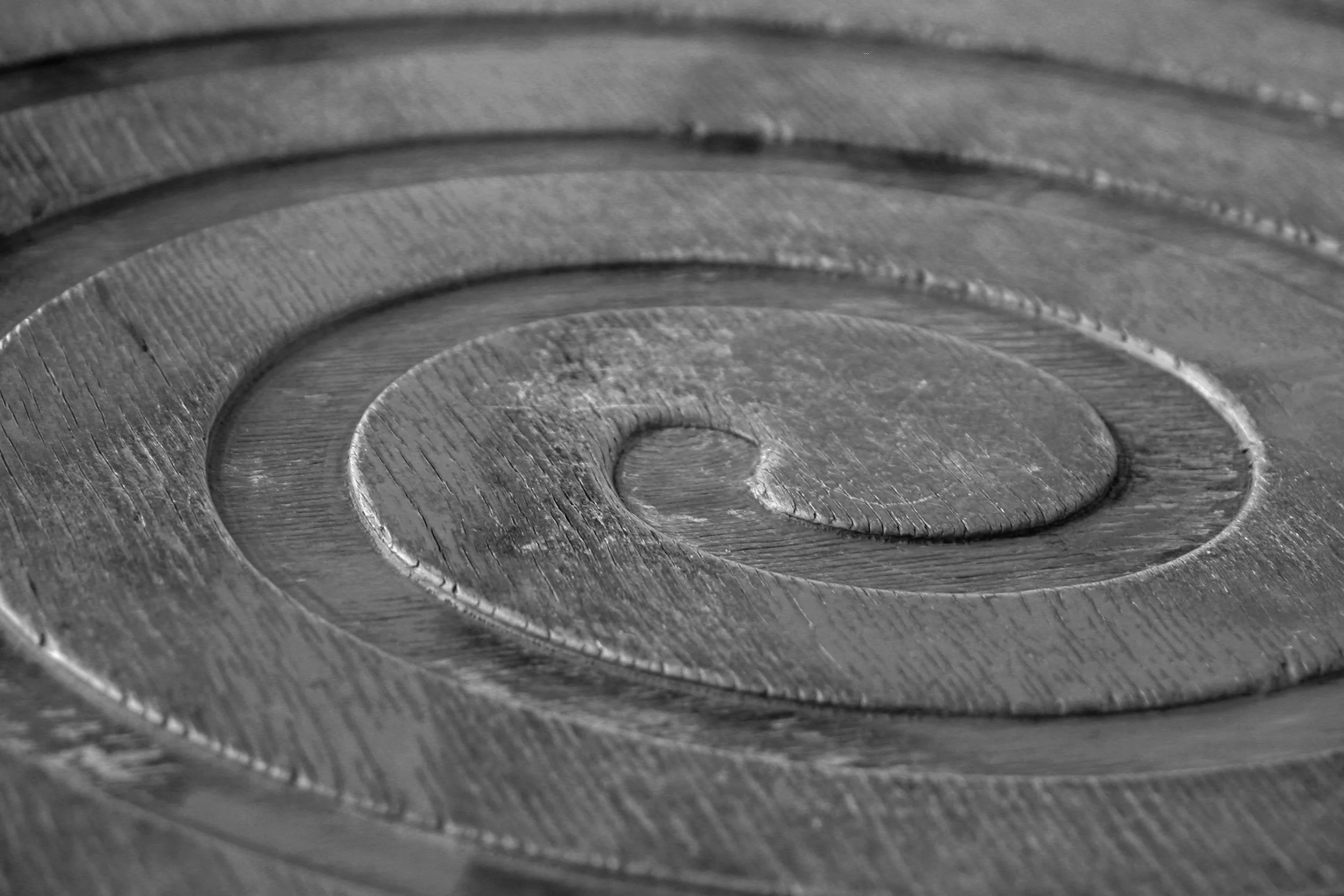 wooden spool spiral_bw.jpg