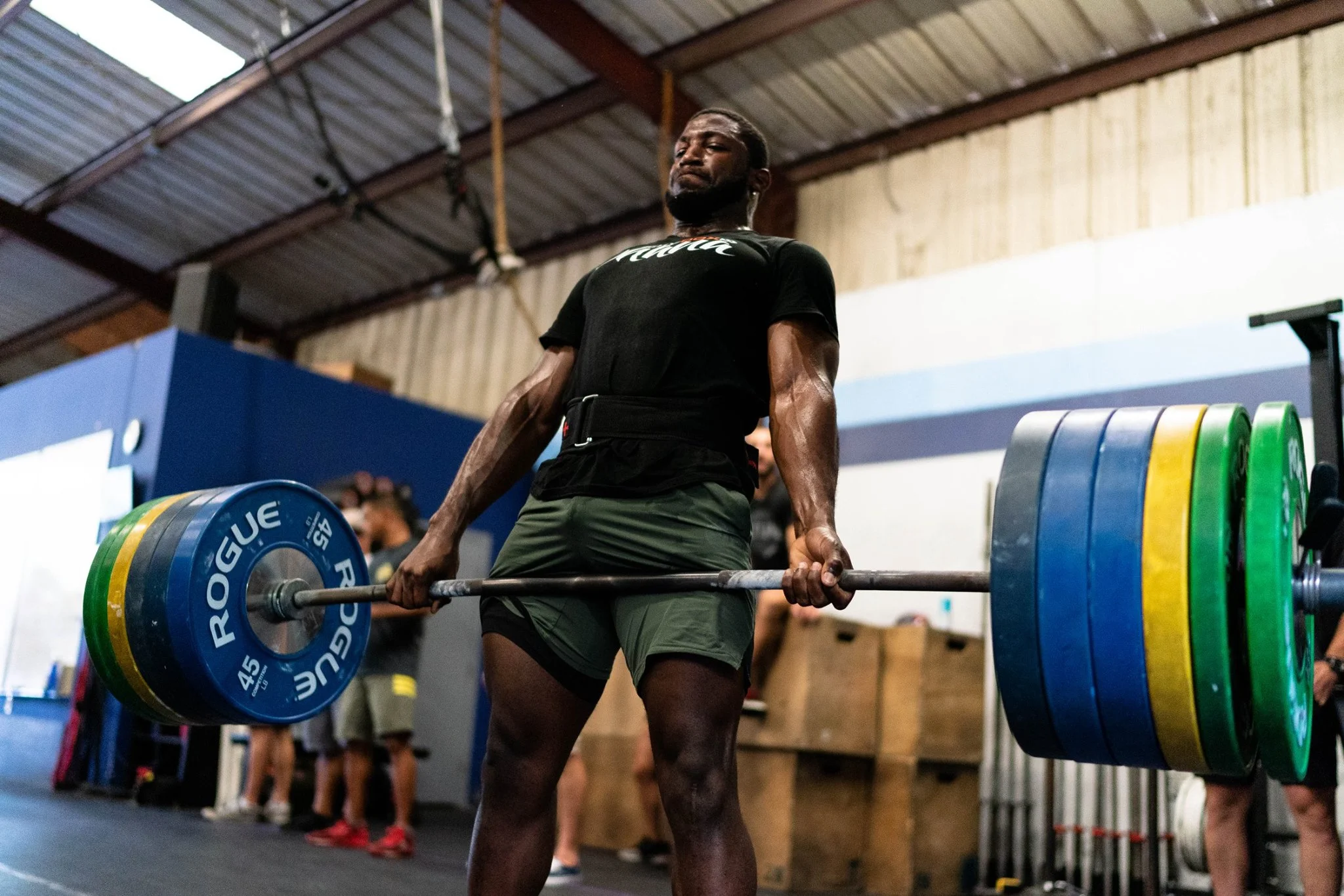 Skyline athlete Tobi hits a 485# deadlift with room to spare.