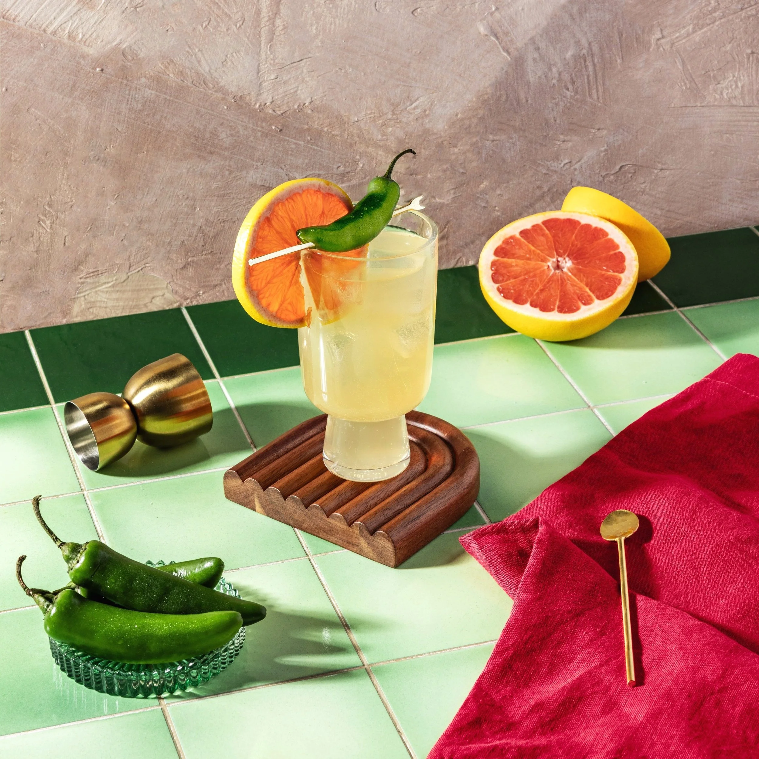 67_SpicyGrapefruitMarg_SPICY+GRAPEFRUIT+MARG_Cocktail_Q+Mixers+May+2024+Jackie2073-Edit.jpg