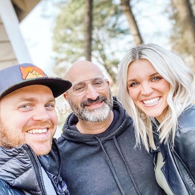 @britneekellogg
・・・
Such an amazing write with these two. Some fun thangs are a comin&rsquo;, y&rsquo;all. Pretty damn giddy about it. 🎶@jeffcohenmusic @justinklump