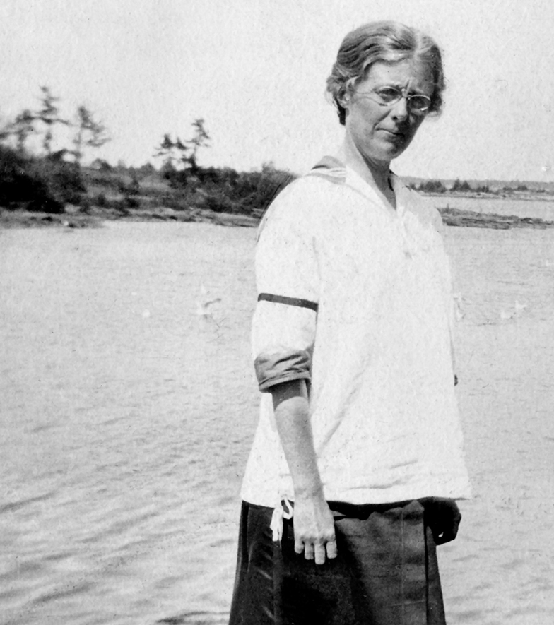Helen DavisR.jpg