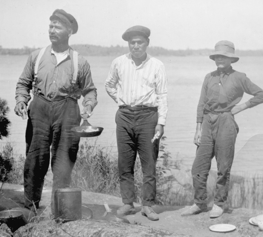  A highlight of every fishing expedition was the famous shore lunch: beans, potatoes, freshly baked blueberry pie and a pot of hot coffee. 