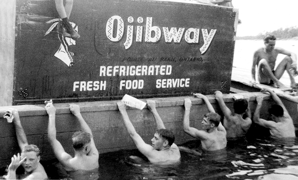  The hotel barge became the starting line in the 1950s for swimmers awaiting the starter’s gun. 