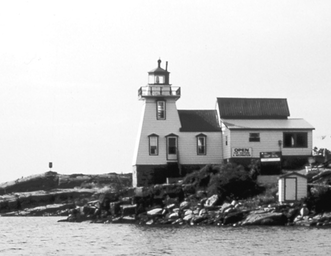 It was love at first sight, and Emmaline and Carl raised their family at the Pointe au Baril lighthouse. 