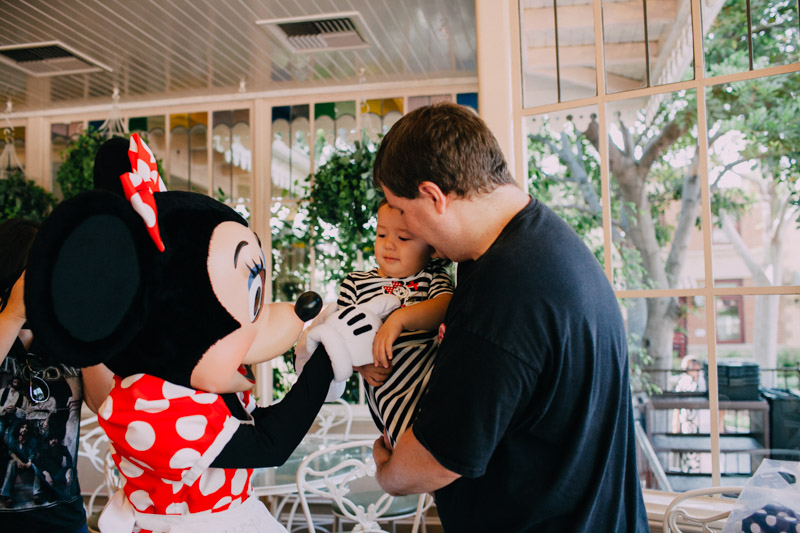 disneyland family portraits-5479.jpg