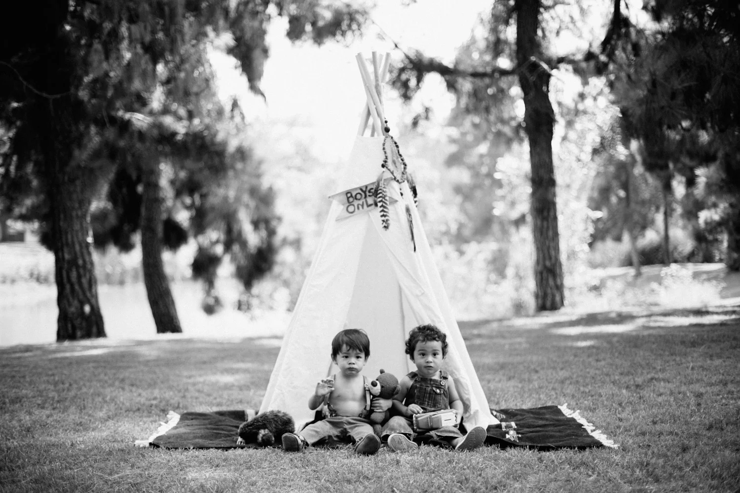 Kit & Juju :: A Long Beach Family Portrait Session