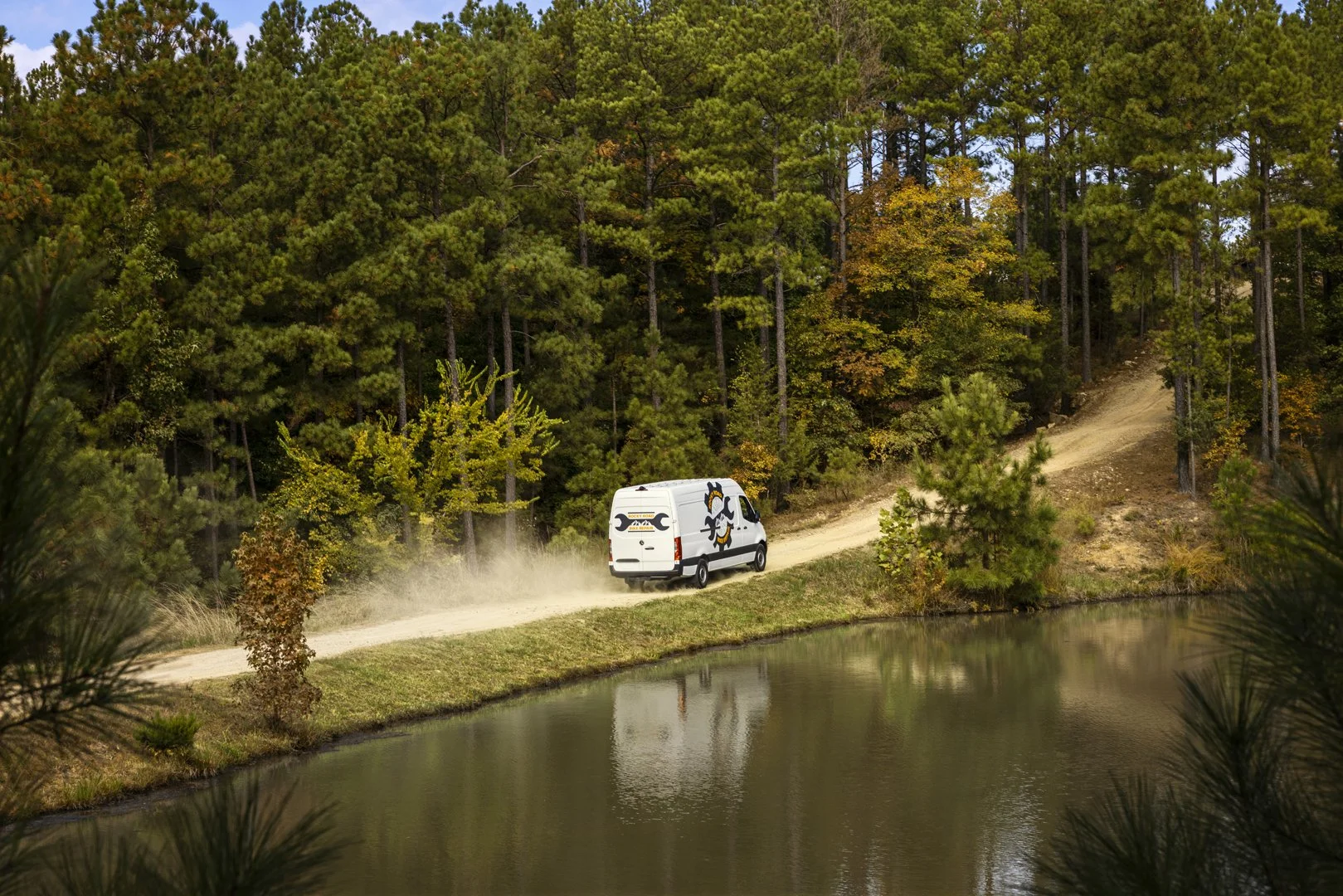 MB_VANS_2588_Shot05_Coffee_Exterior_Pickups_R_300_V2.jpg