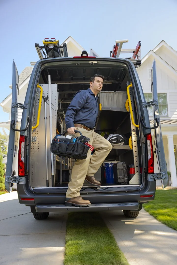 MP_MB_VANS_MY25_AUG24_11372_Telecom_Lifestyle_000394_R_300_V2.jpg