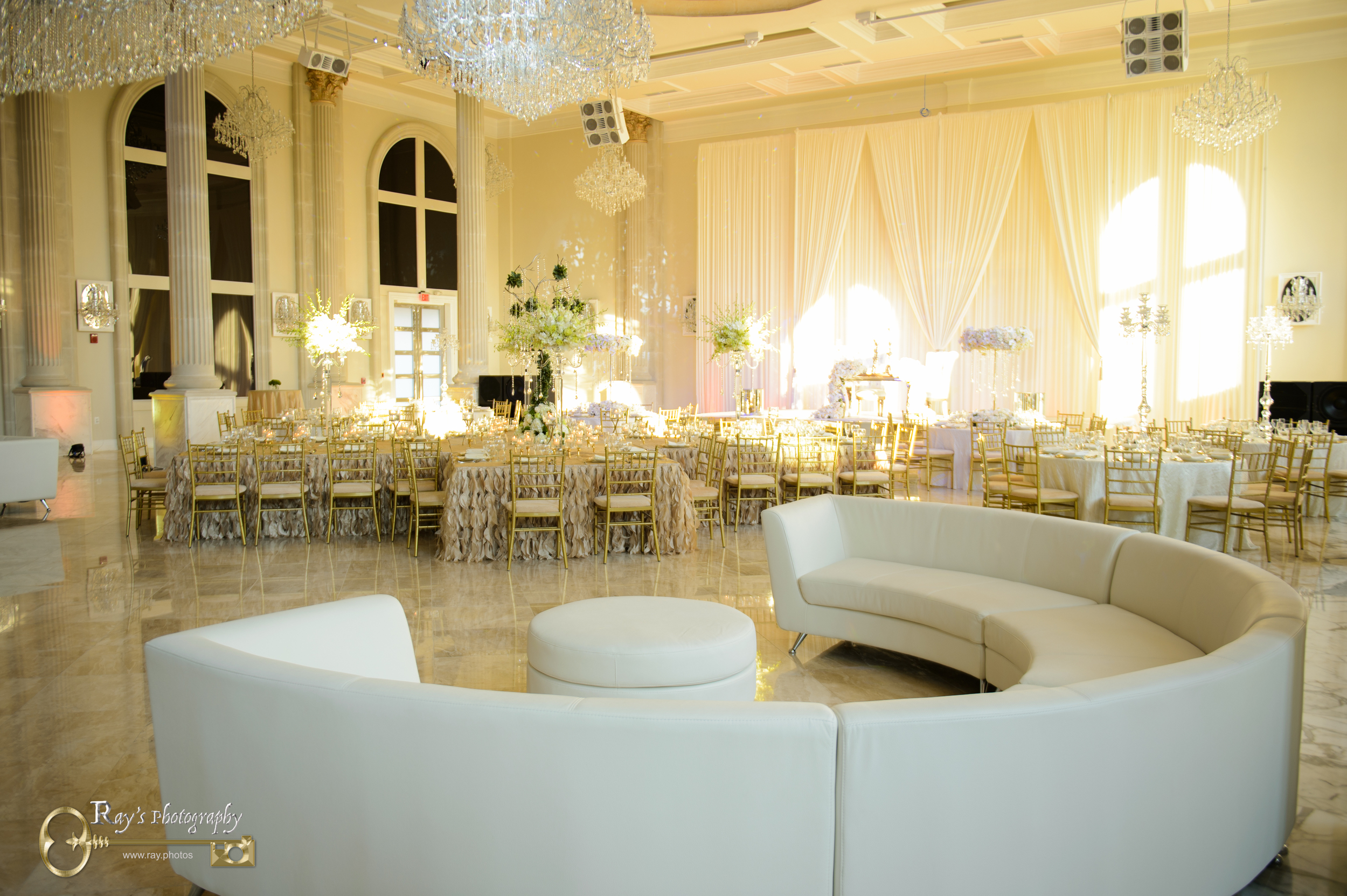 Tour de Luxe in The Grand Marquesa