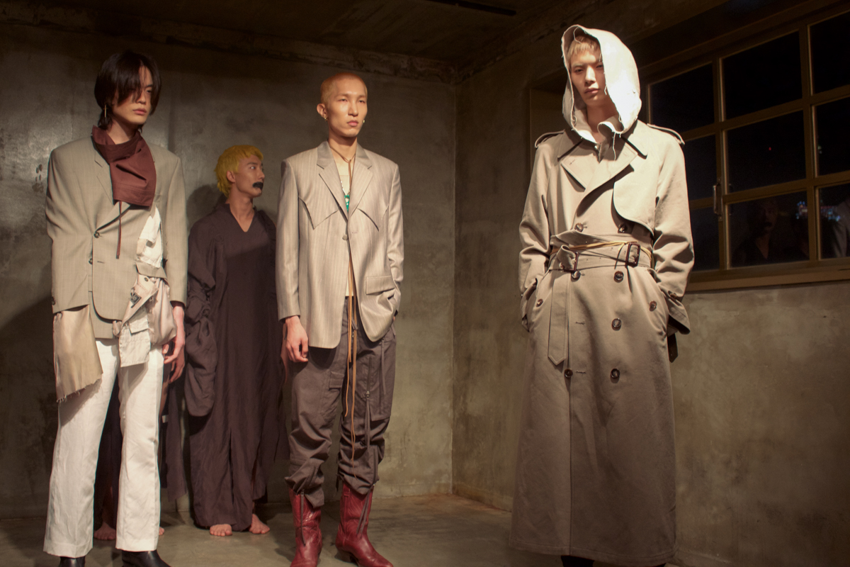 WINDOW00_SS18-13.jpg