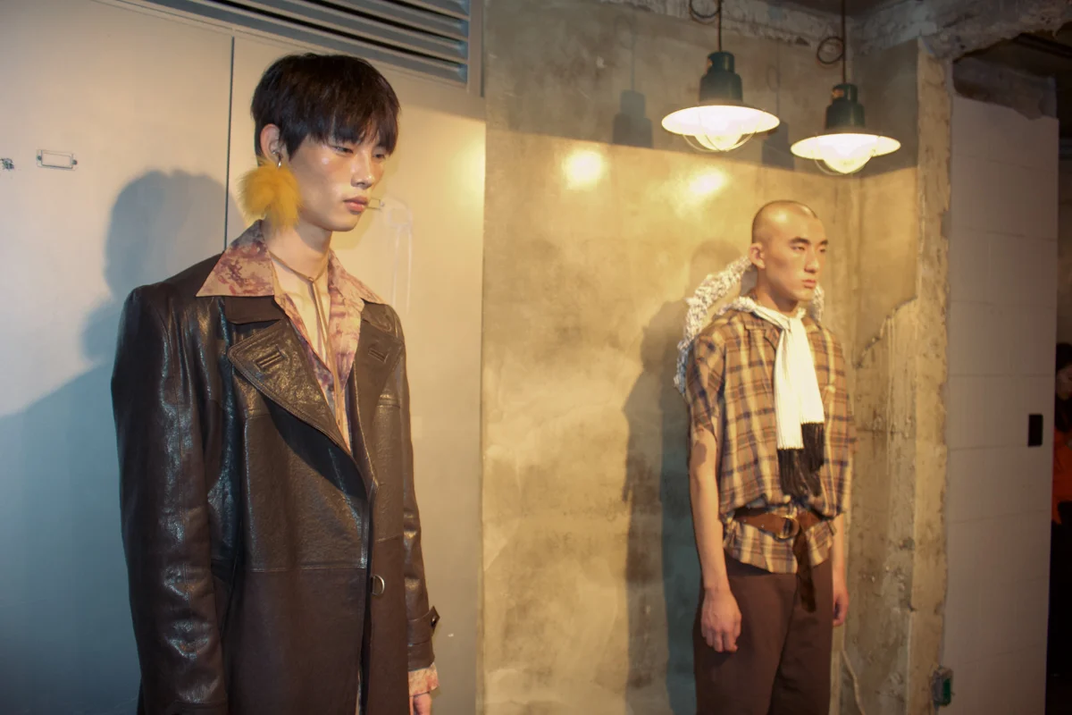 WINDOW00_SS18-14.jpg