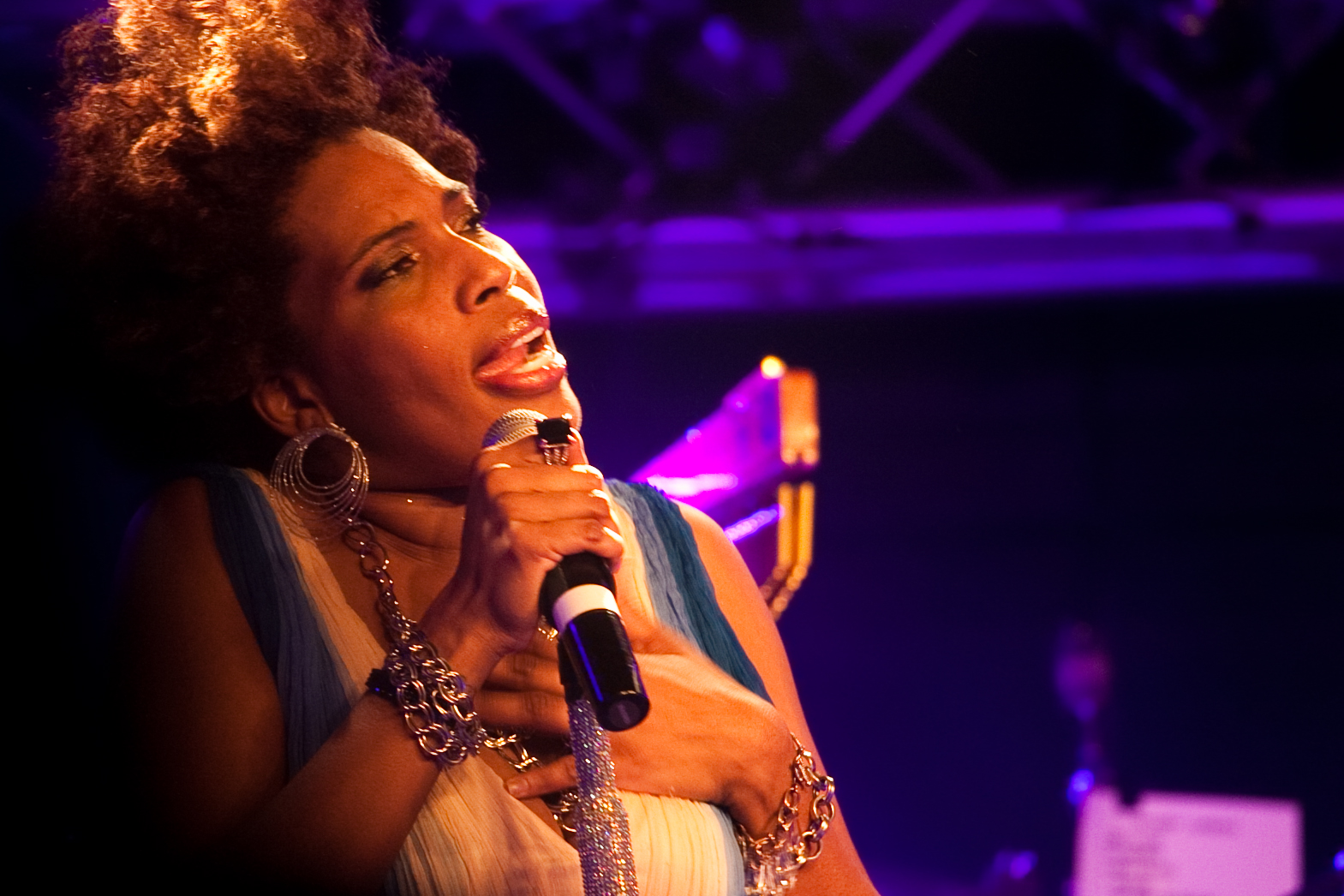 macy gray 09-3031.jpg