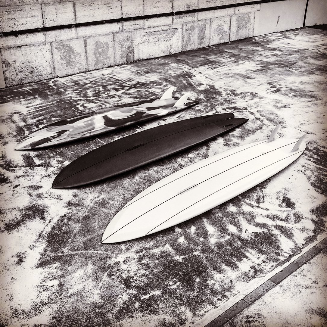 Gjack / mega bump fish x2 
Twin rules. 
.
.
.

#boardmaker
#shaper  #shaperoom #spoesurfboards #hundredpercenthandmade #creativepeolple #lines #skill100 #createtoexplore #thecreatorclass #DIY #liveauthentic #instasurf #surfers #surfinglife #makemomen