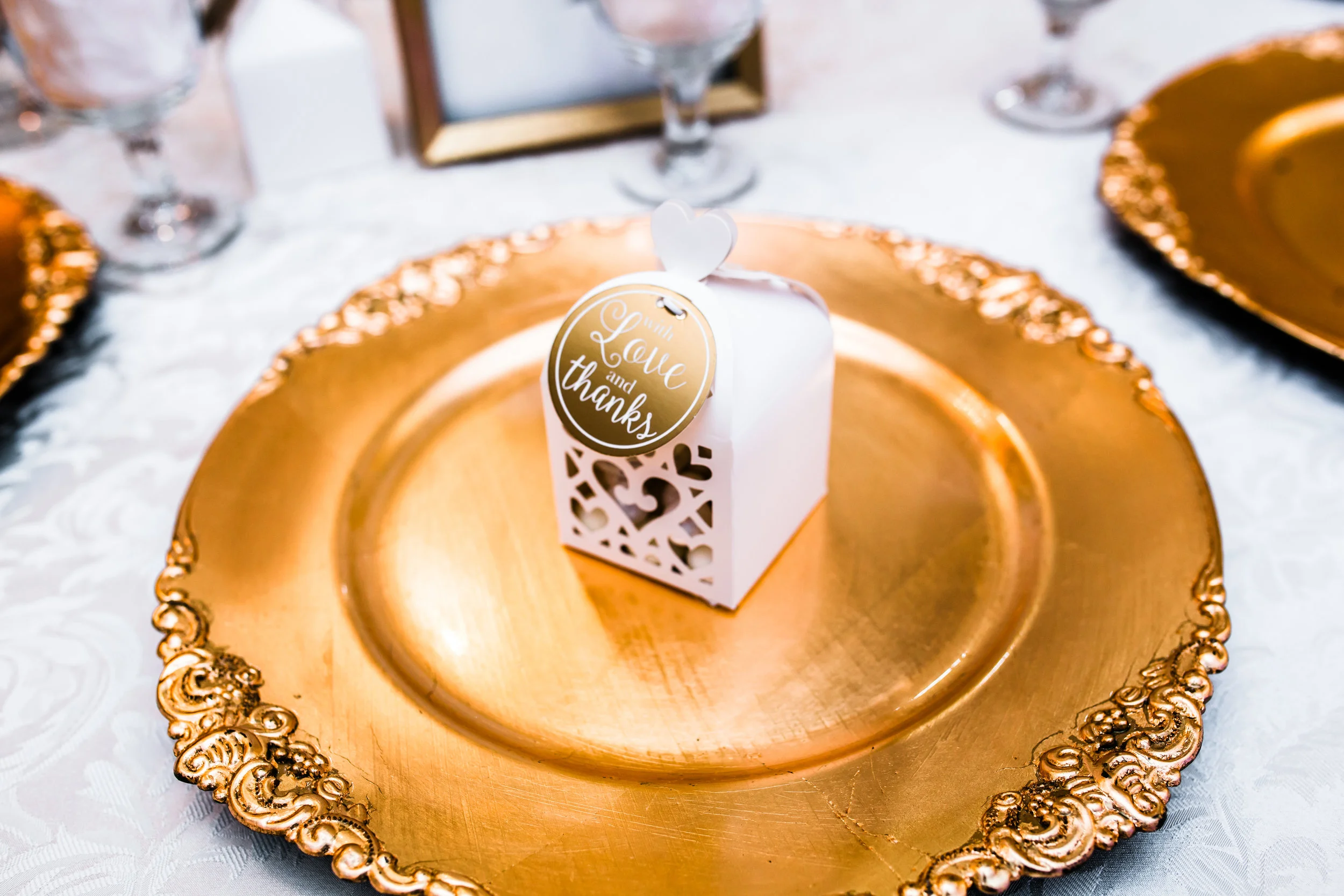 Somali Wedding Toronto Details Muslim Ethiopian Eritrean Tanzanian Toronto Ontario Royal King Banquet Hall Munaluchi Bride Egyptian Henna Black Henna Bride Cultural Islamic Babylon Decor Karimah Gheddai Photography Babylon decor Ontario