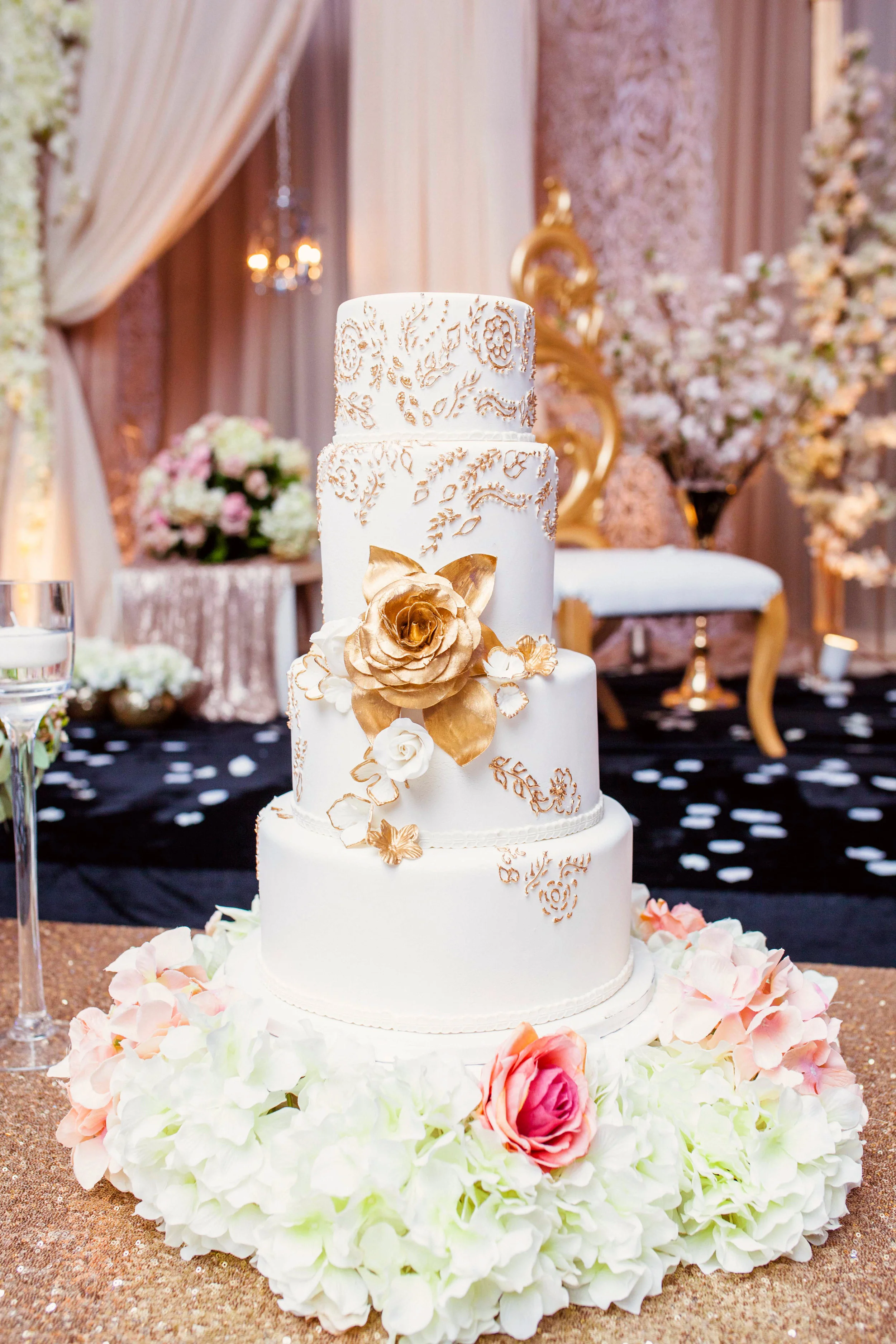 Wedding cake gold white karimah gheddai photography African Wedding Photographer Muslim Habesha Somali Pakistani Indian Sultana Wedding Decor Apollo Convention Centre Mississauga Ontario Luxury