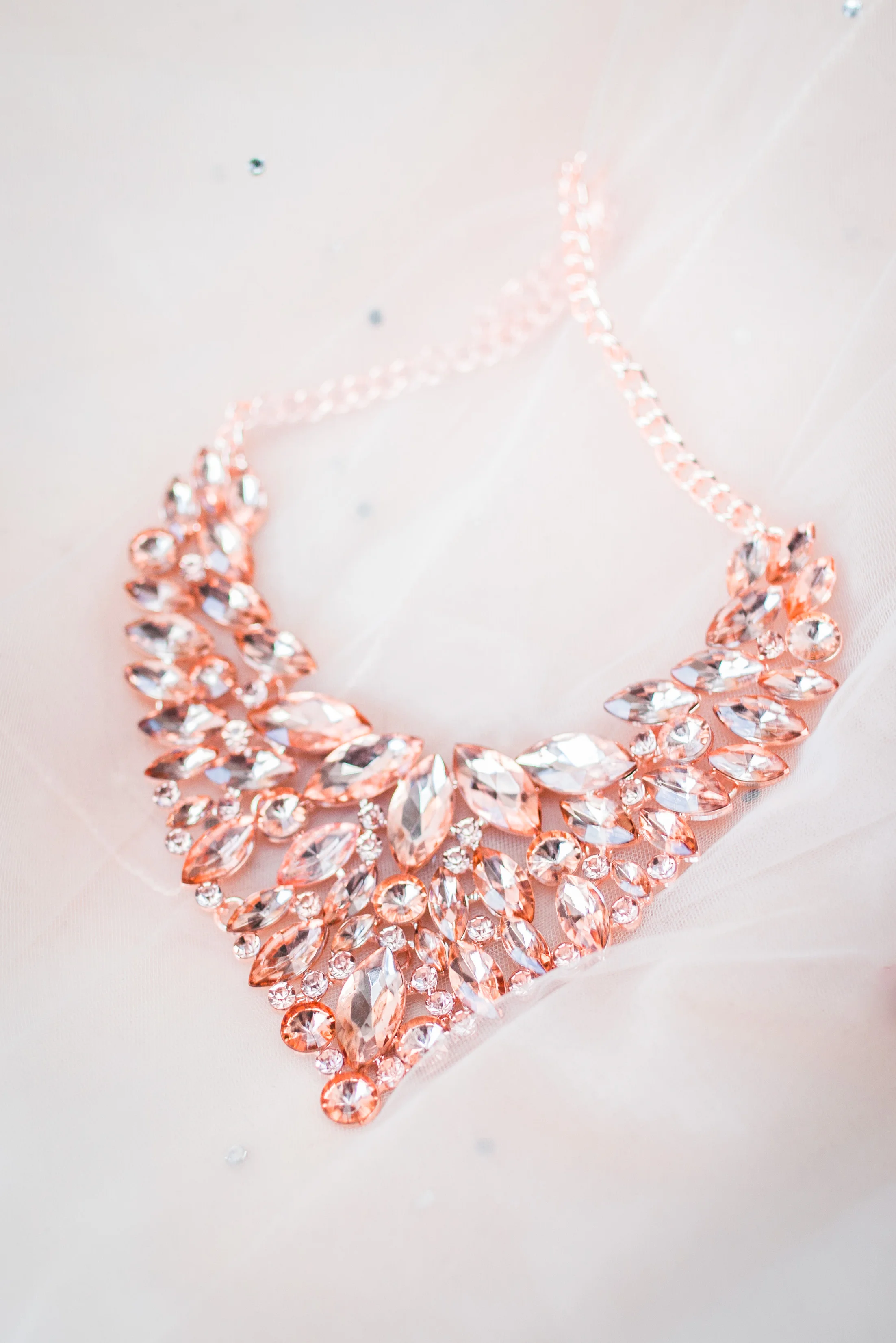 Toronto Wedding Photographer Glam Bright Photos Somali Weddings Habesha Eritrean Indian Kenyan Muslim Arab Ontario Ottawa Munaluchi Bride Karimah Gheddai Photography Eritrean Ethiopian International Destination Verdi Convention Airy Natural Light necklace bridal shoes Etobicoke pink