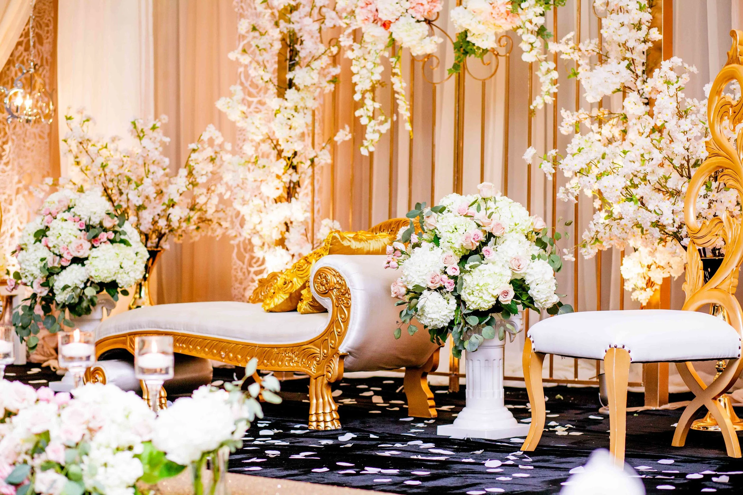 Wedding cake gold white karimah gheddai photography African Wedding Photographer Muslim Habesha Somali Pakistani Indian Sultana Wedding Decor Apollo Convention Centre Mississauga Ontario Luxury