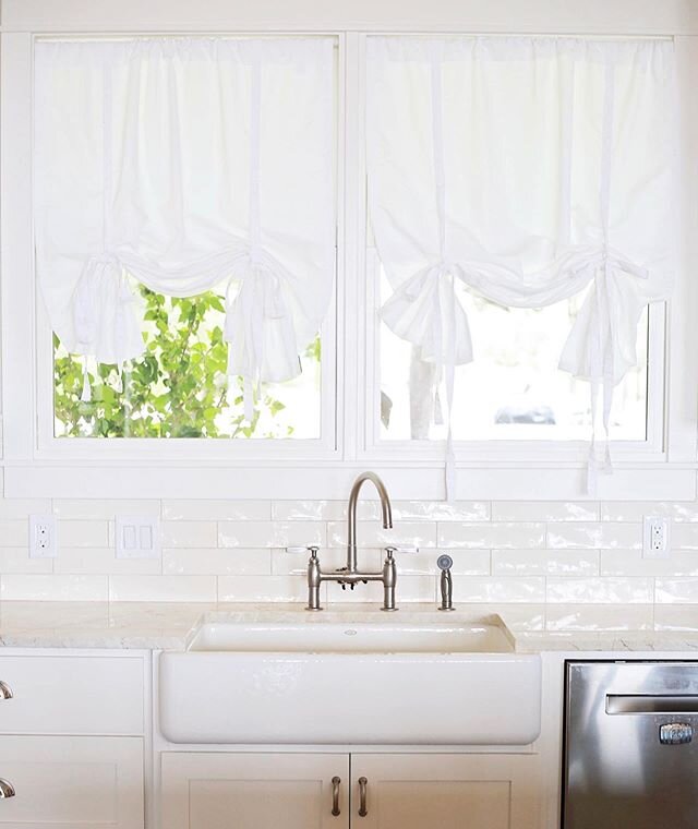 Would gladly wash every dish landing in this beautiful sink... wouldn&rsquo;t you??
