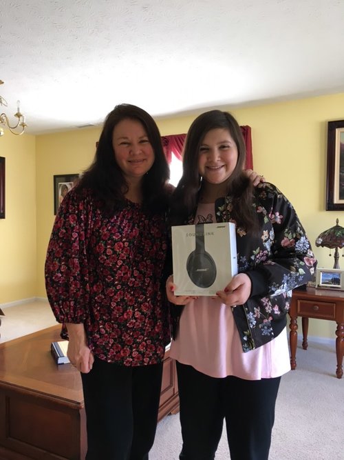 Name: Bella Age: 12 Hometown: Carmel, IN Gift: Bose SoundLink II Headphones Read more.