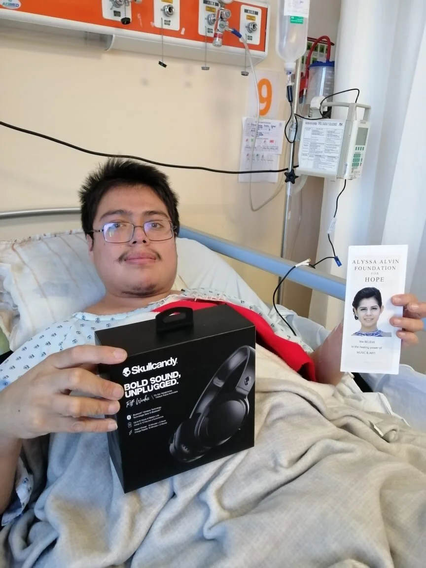 Headphone Gifts to Leonardo, Santiago, Andres &amp; Jose