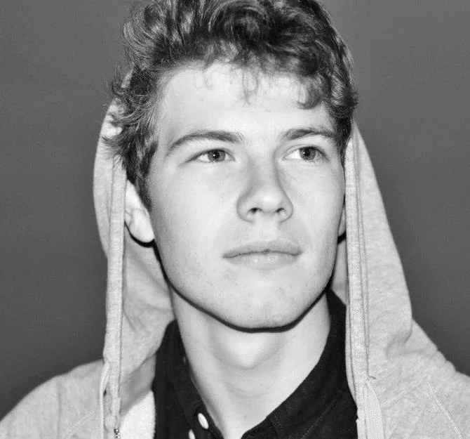 FelixFairemugShot1-1.jpg