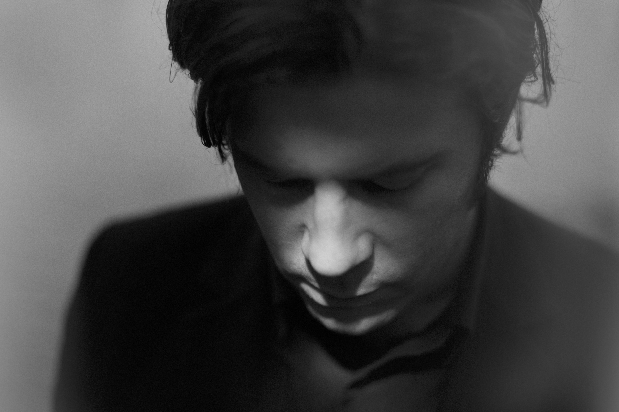 Ed Harcourt 2014 by Steve Gullick.jpg