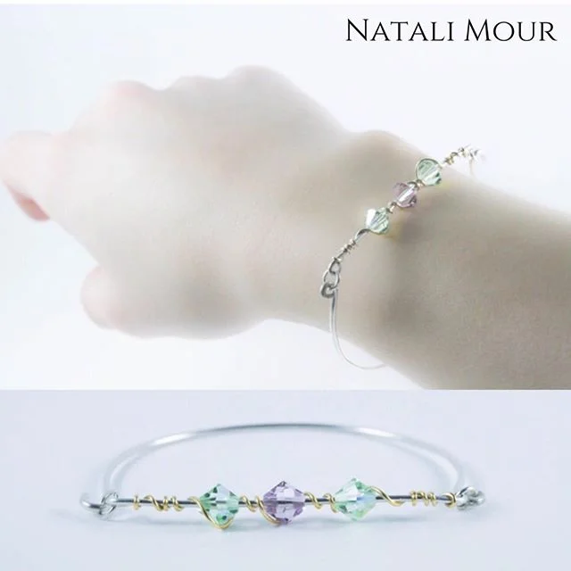 &bull; CRYSTAL BRACELET &bull;
Dainty and cute, what else can anyone ask for? If you want to get one of this babies go to our CRYSTAL CLEAR Collection on our website 💎

www.natalimour.com

#natalimour #handmade #handmadejewelry #madeinusa #madewithl