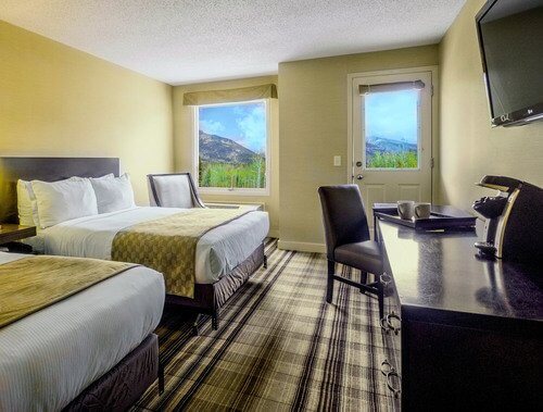 canmore-hotels-grande-rockies-guest-room-double