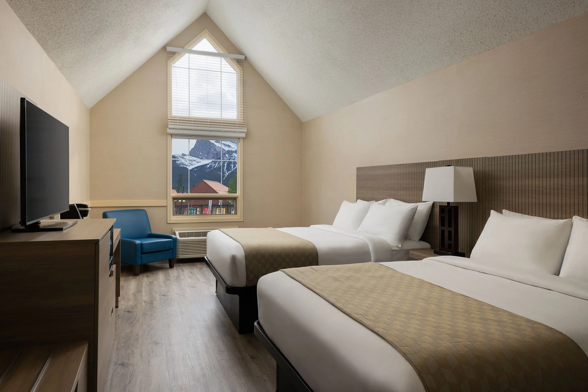 Bellstar-Annex-TWO-QUEEN-Room292.jpg