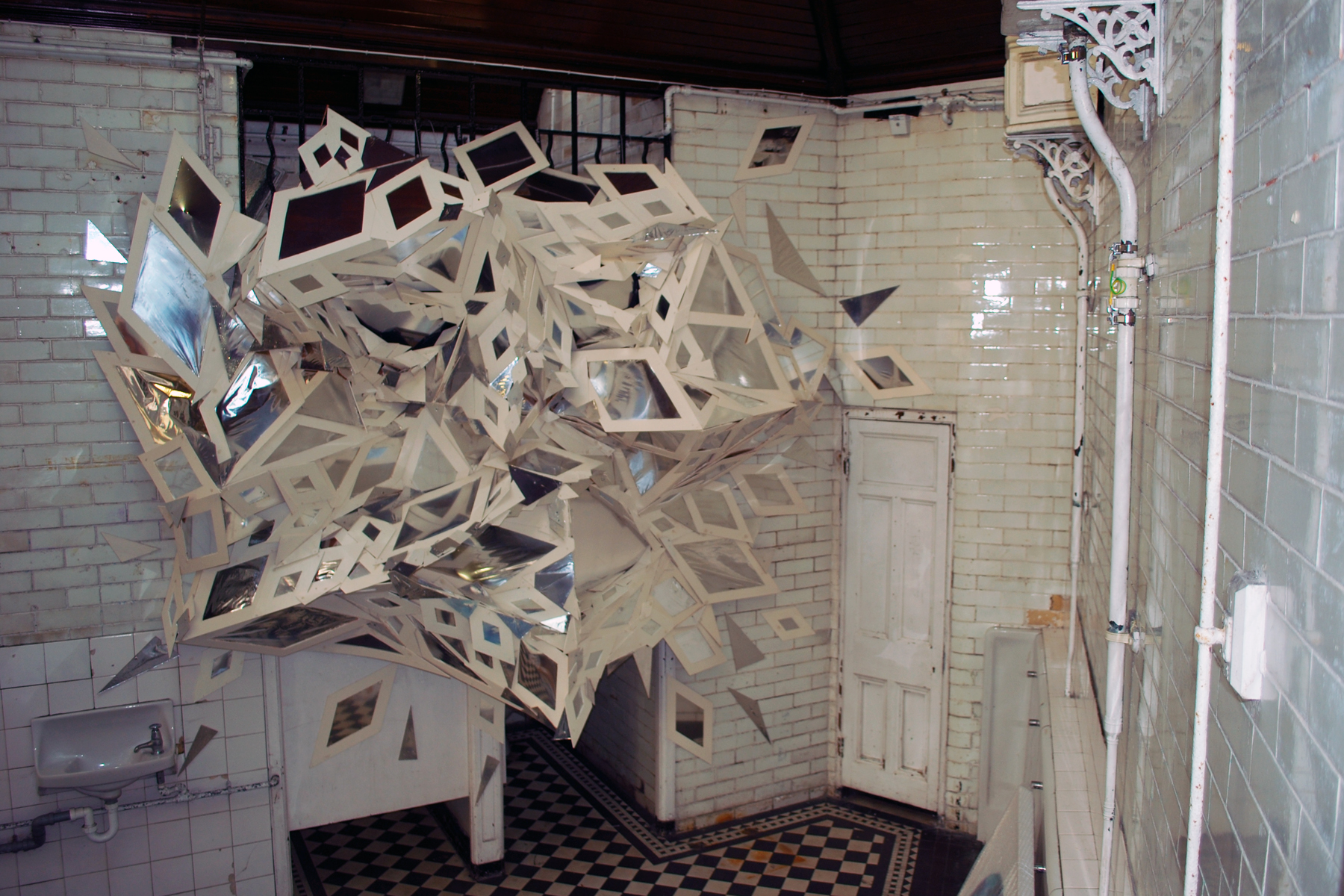 The Edwardian Cloakroom (Bristol) - A group exhibition run by The Art Troupe.