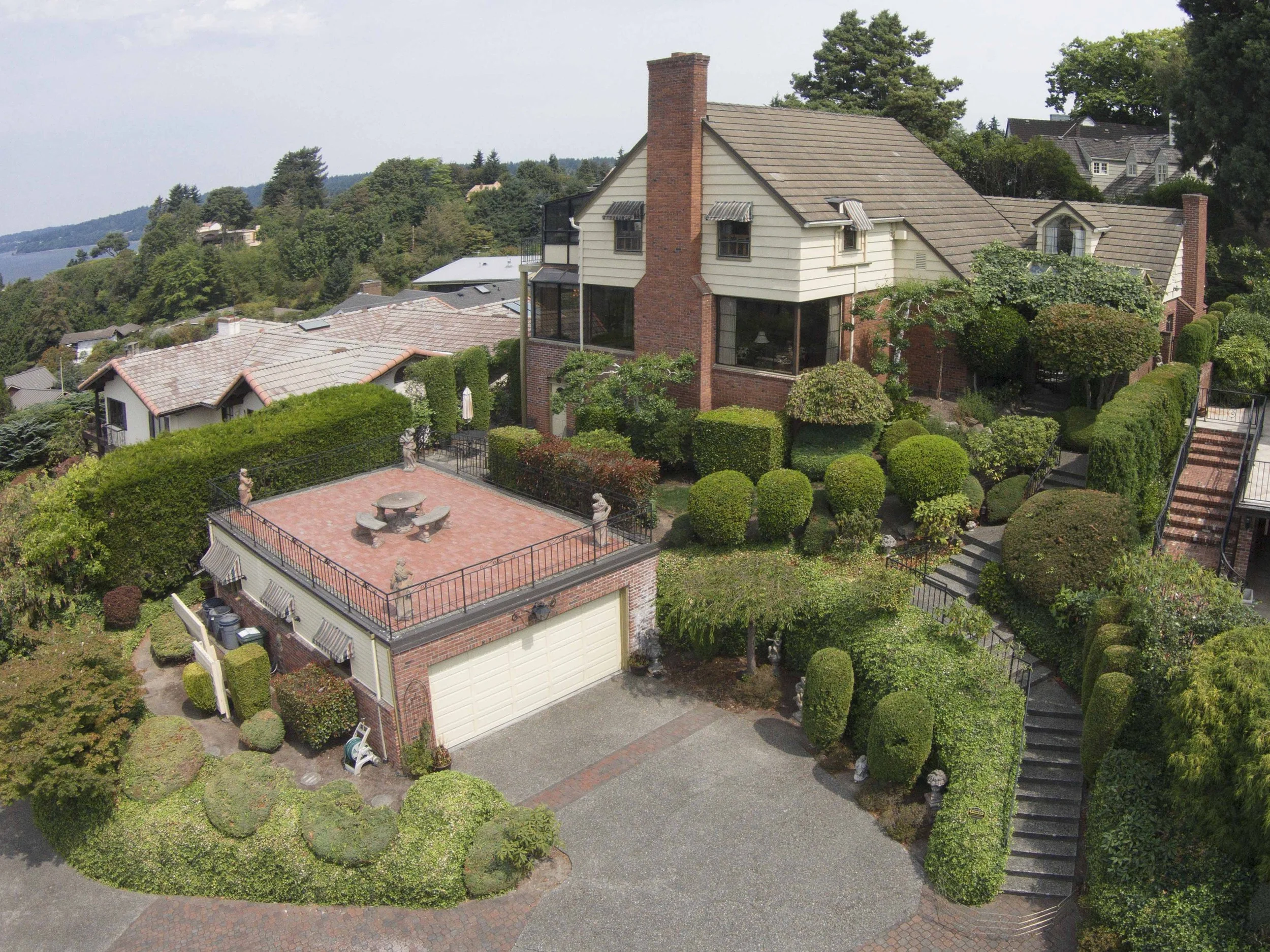 Seattle prestige is interwoven in this Normandy Park eclectic.JPG