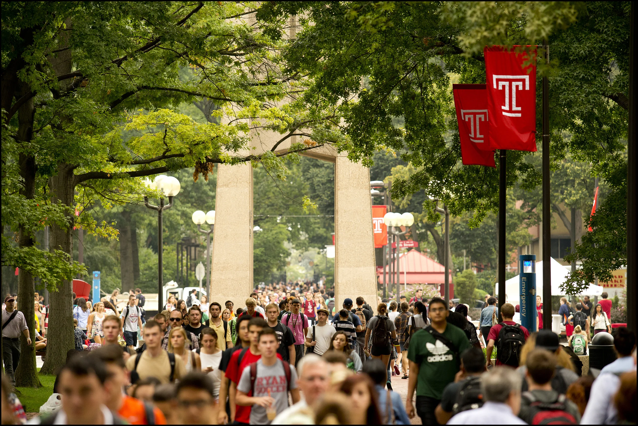 2013_11_05 Polett Walk Crowd_001.JPG