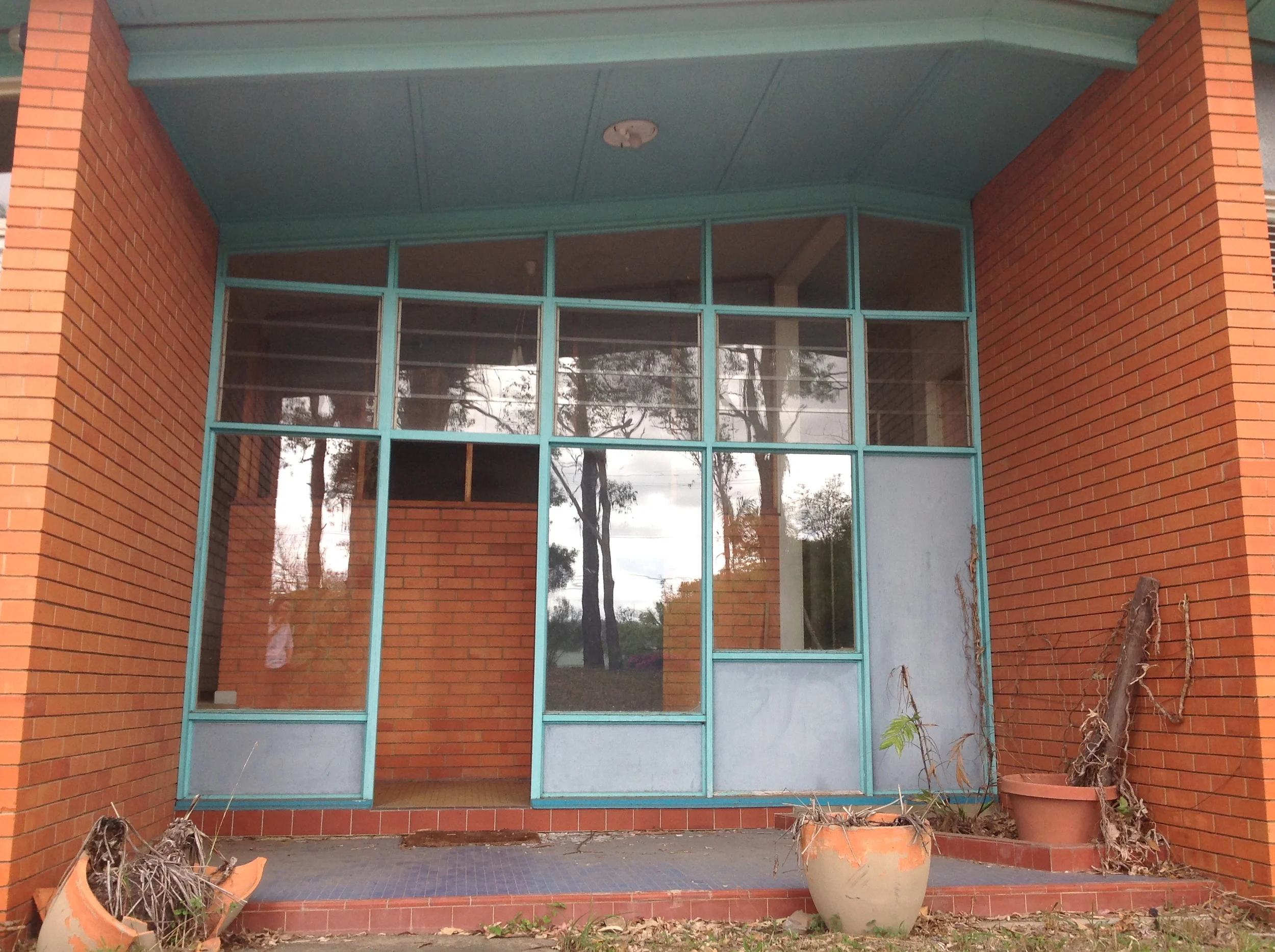 exterior red brick.JPG