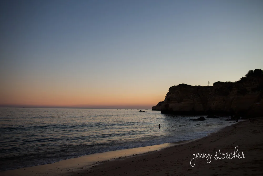 064-SixGirlsOneEuropePortugal.jpg