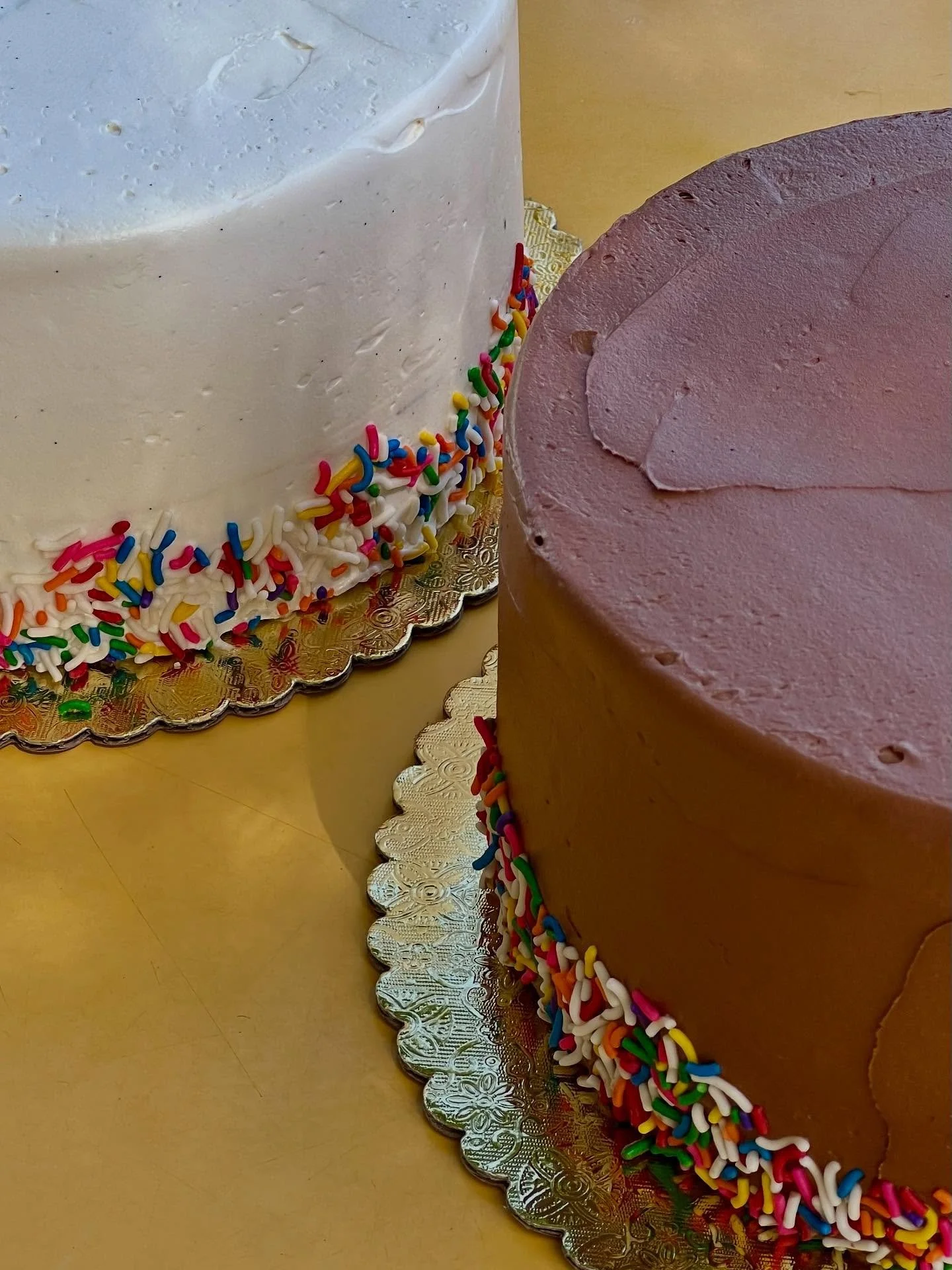 Birthdays just got sweeter! 🎂 Celebrate your special day with one of our made to order layered cakes. 
Choose from chocolate, vanilla or funfetti cake with chocolate or vanilla buttercream.
Each cake is 8&rdquo; with 4 layers for $52.
Email us @ bak