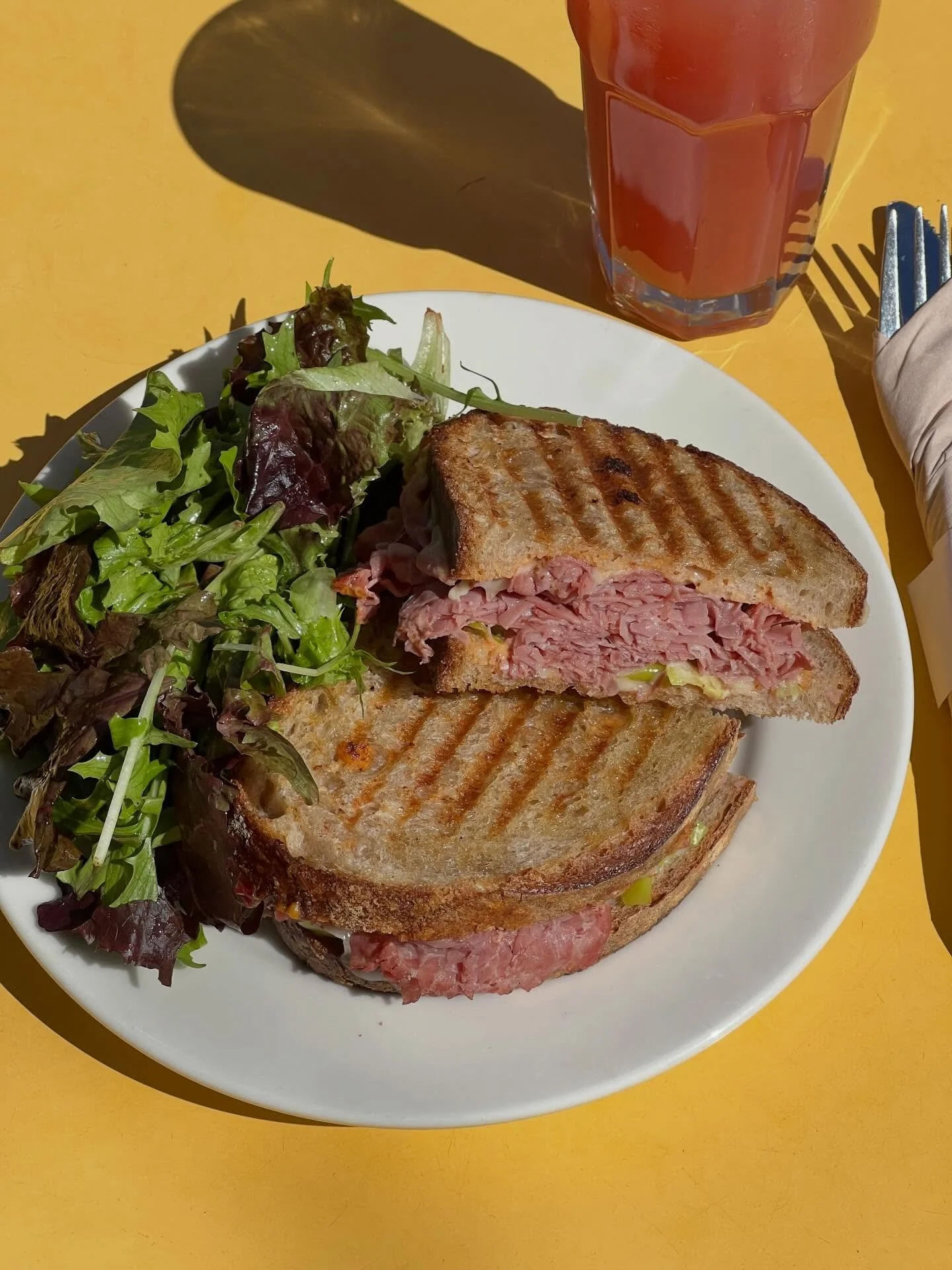 New sandwich special on the grill! 🥪
Grilled corned beef piled high with melty gruy&egrave;re, pepperoncini, and 1000 island dressing on levain. Come grab one!