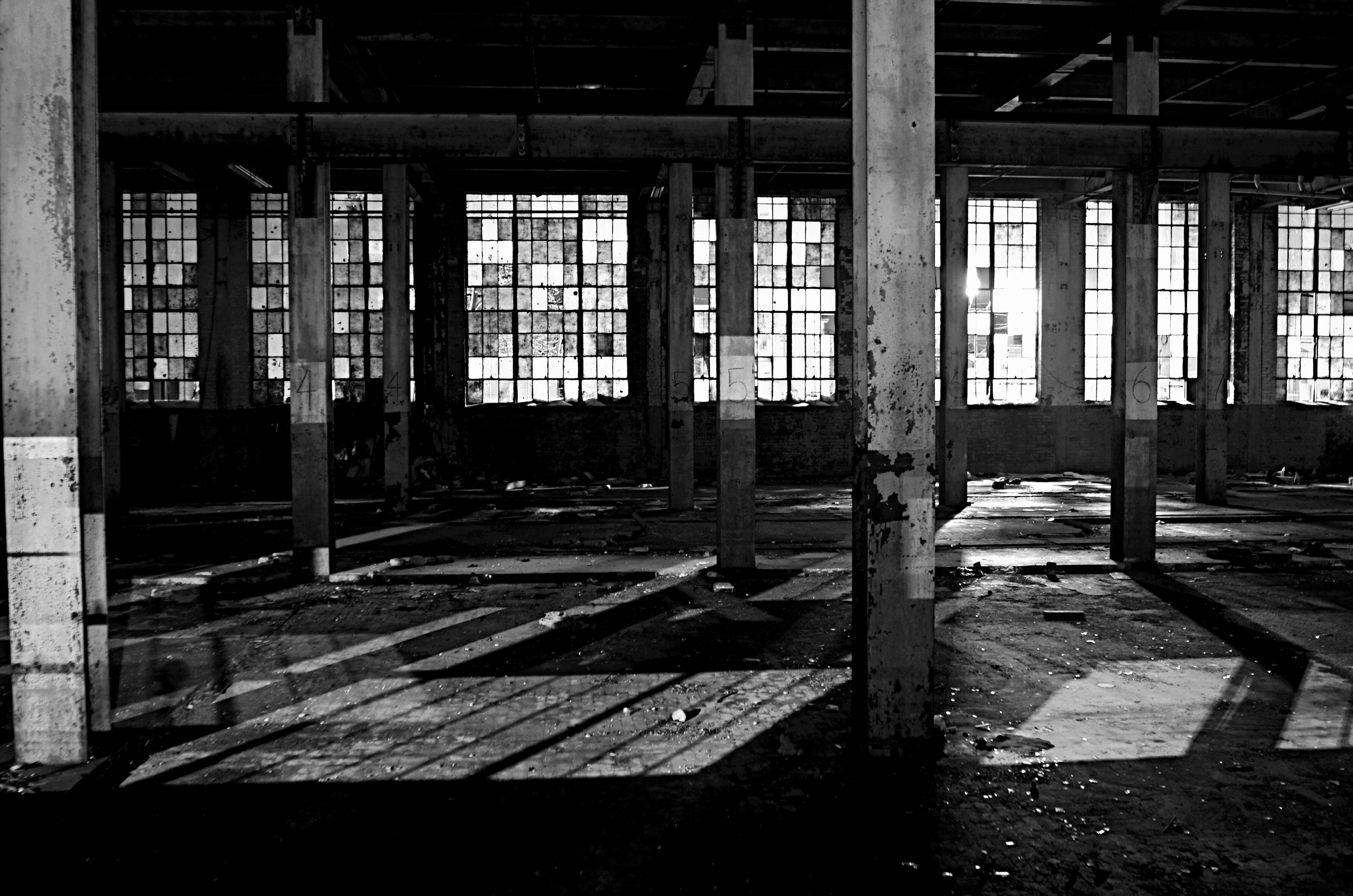 020414.[Warehouse Windows 3 - BW].JPG