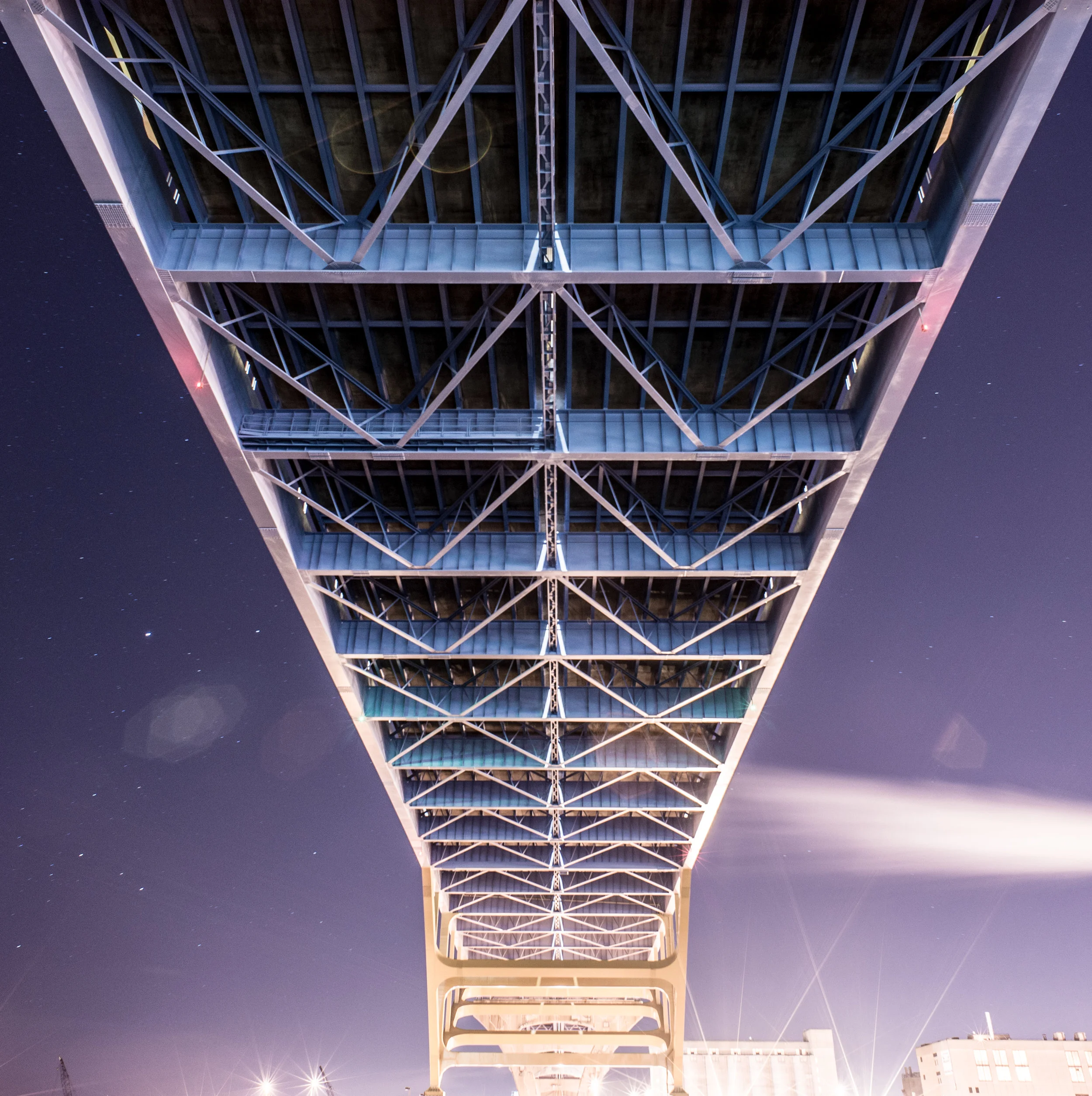 2016 - 122916 - under hoan - color 1x1.jpg