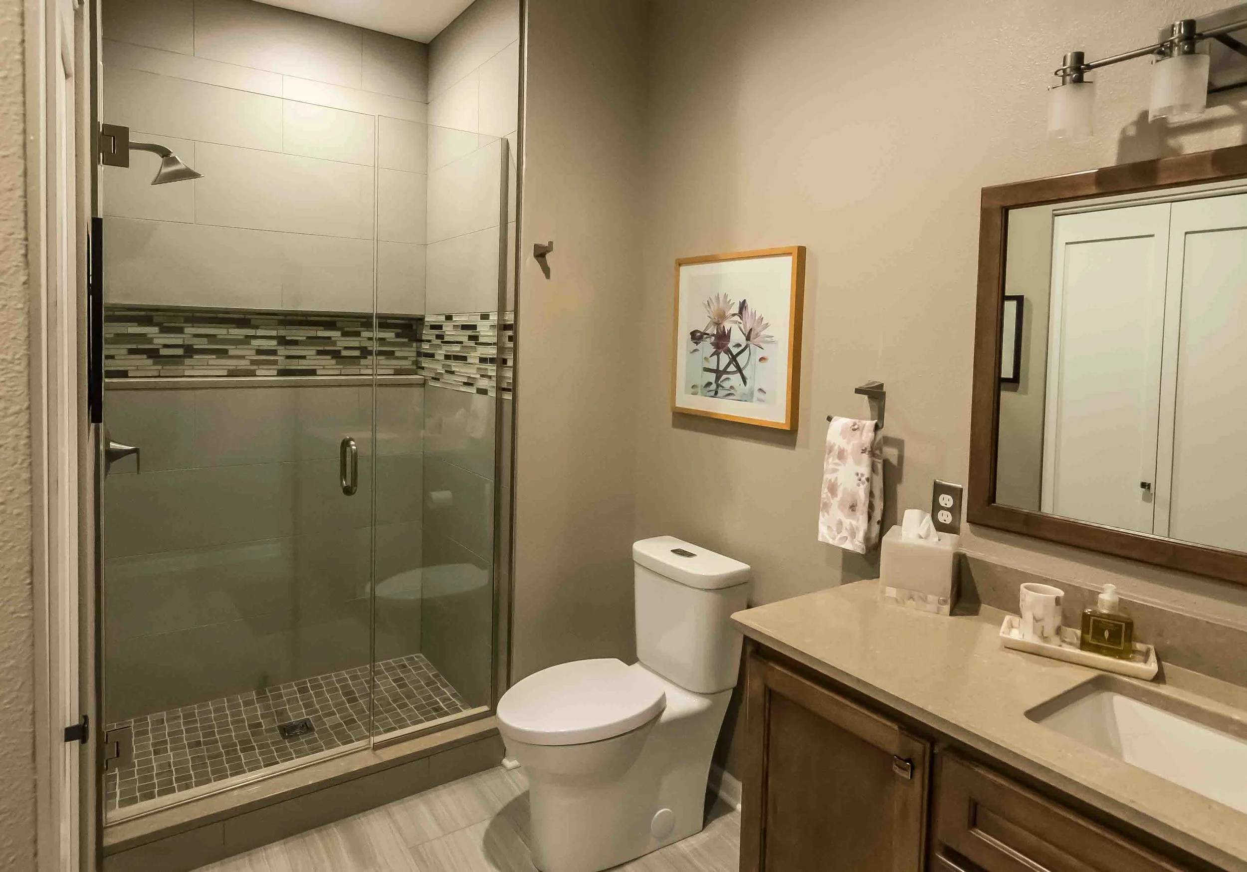 2017 - 09 Sept - MKE Design Build - 1300 N Prospect - web-10.jpg