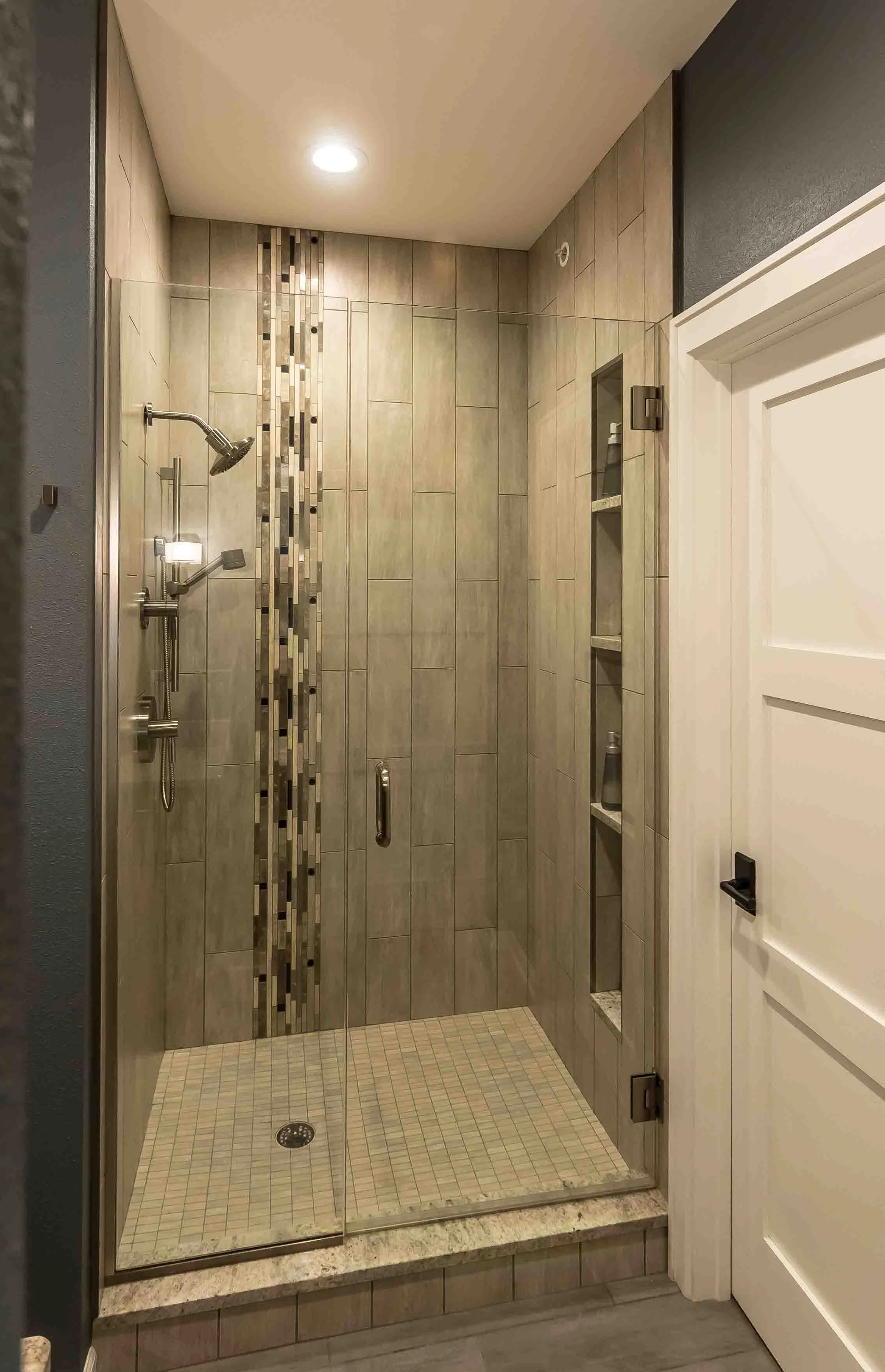 2017 - 09 Sept - MKE Design Build - 1300 N Prospect - web-15.jpg