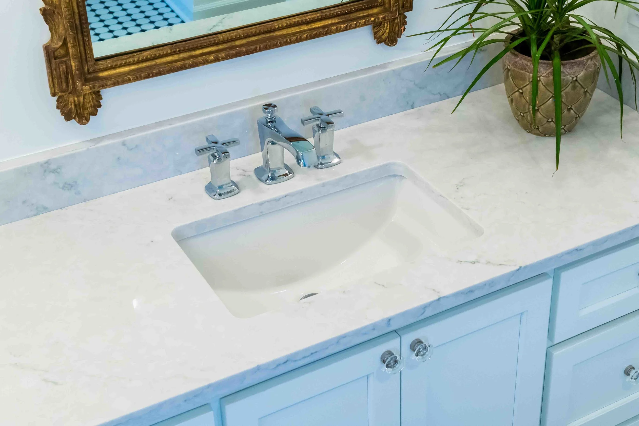 2017 - 11 Nov - MKE Design Build - N Holmes - Bath - for web-14.jpg