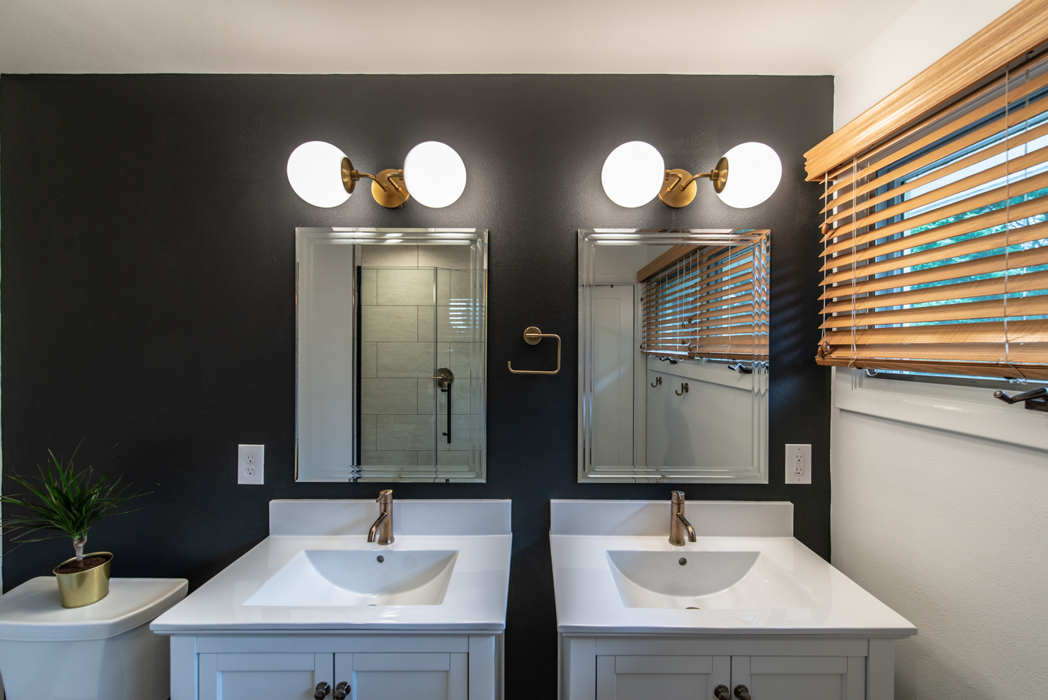 2018 - 08 AUG - MKE Design Build - 215 E Bradley - for web-3.jpg