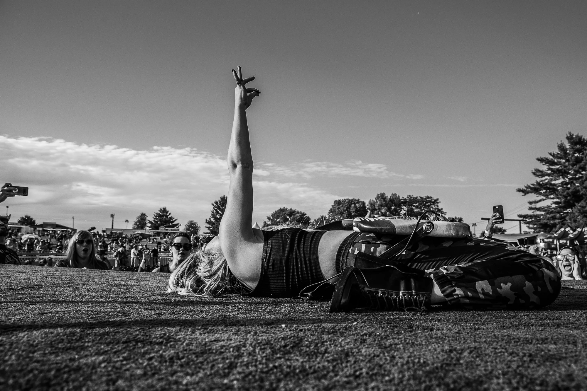 2019 - 07 July - Lindsay Ell - Country Thunder - for web-55.jpg
