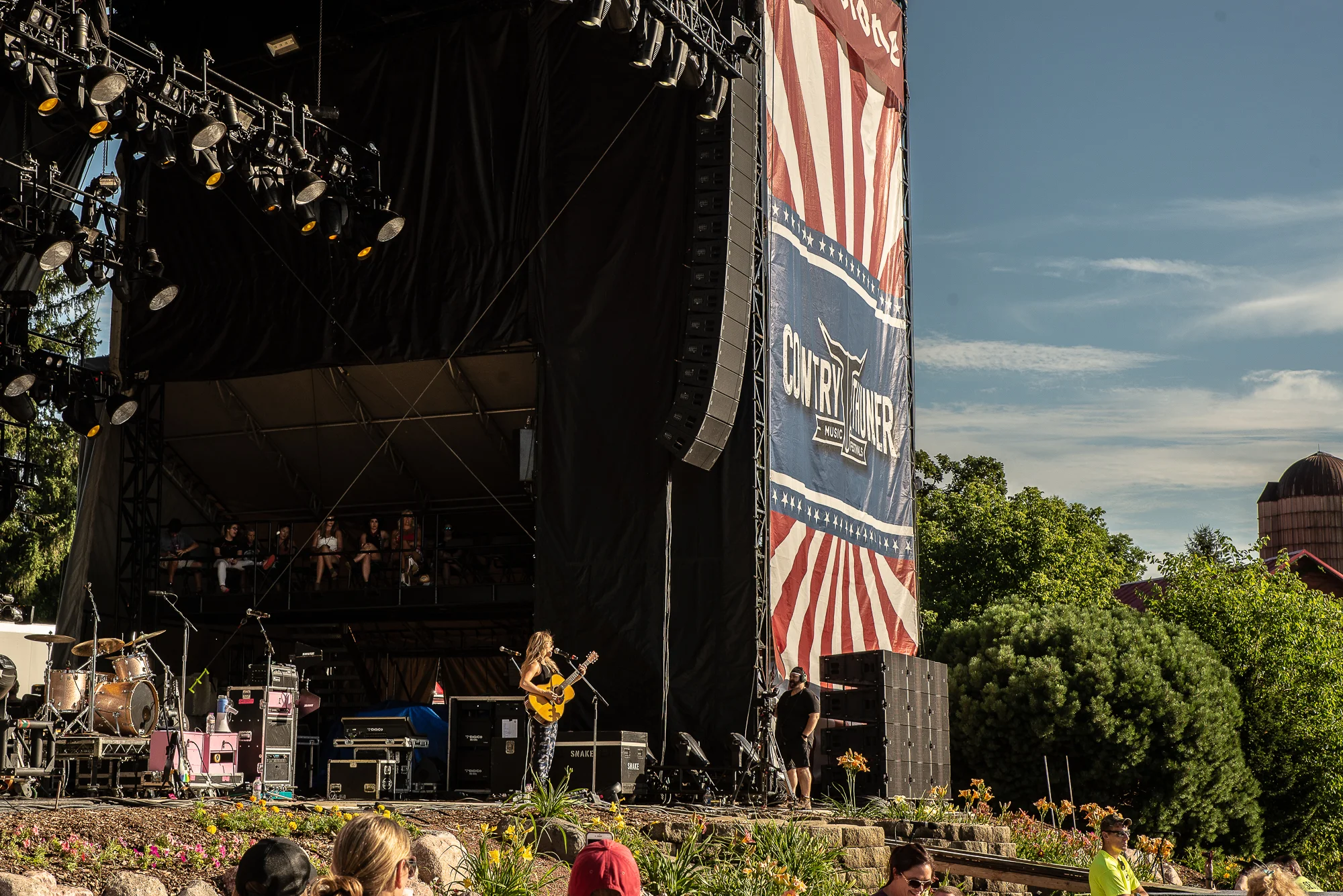 2019 - 07 July - Lindsay Ell - Country Thunder - for web-28.jpg