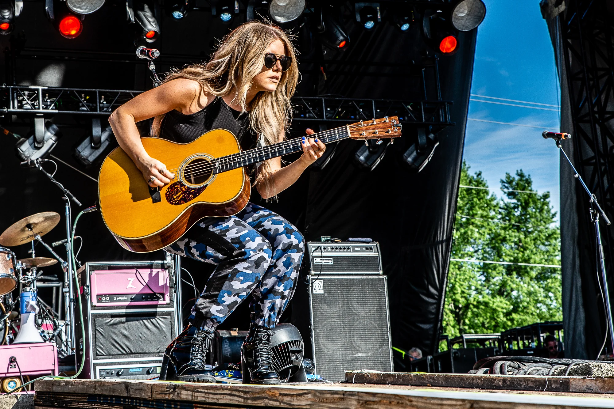 2019 - 07 July - Lindsay Ell - Country Thunder - for web-26.jpg