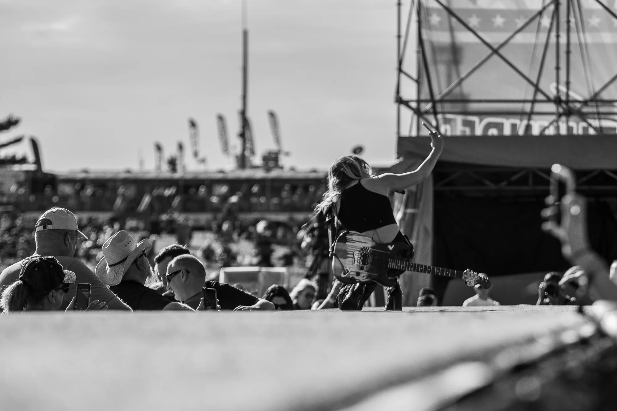 2019 - 07 July - Lindsay Ell - Country Thunder - for web-5.jpg