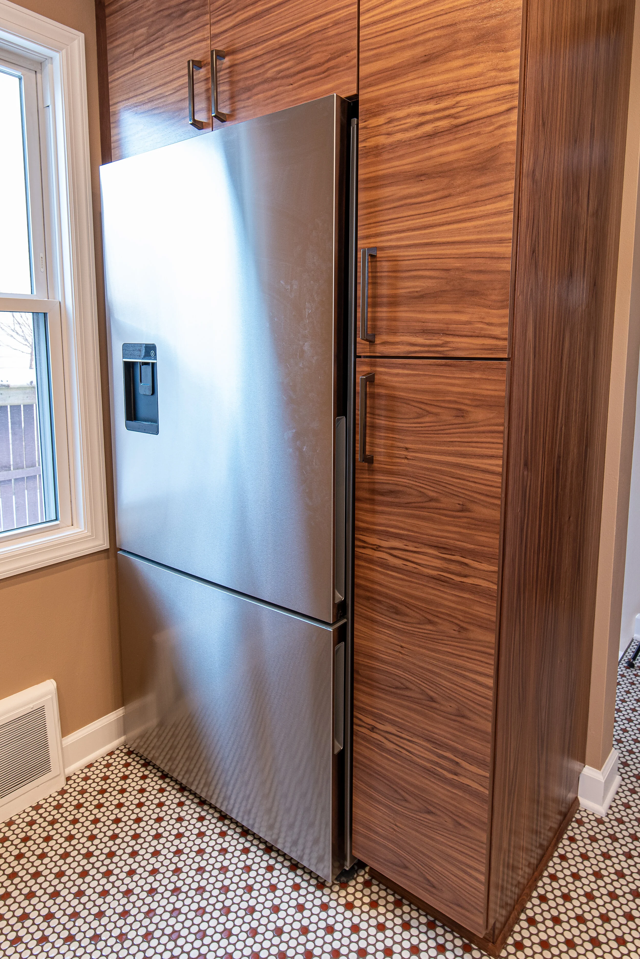 2020-mkedesignbuild - south adams st - kitchen - 6.JPG