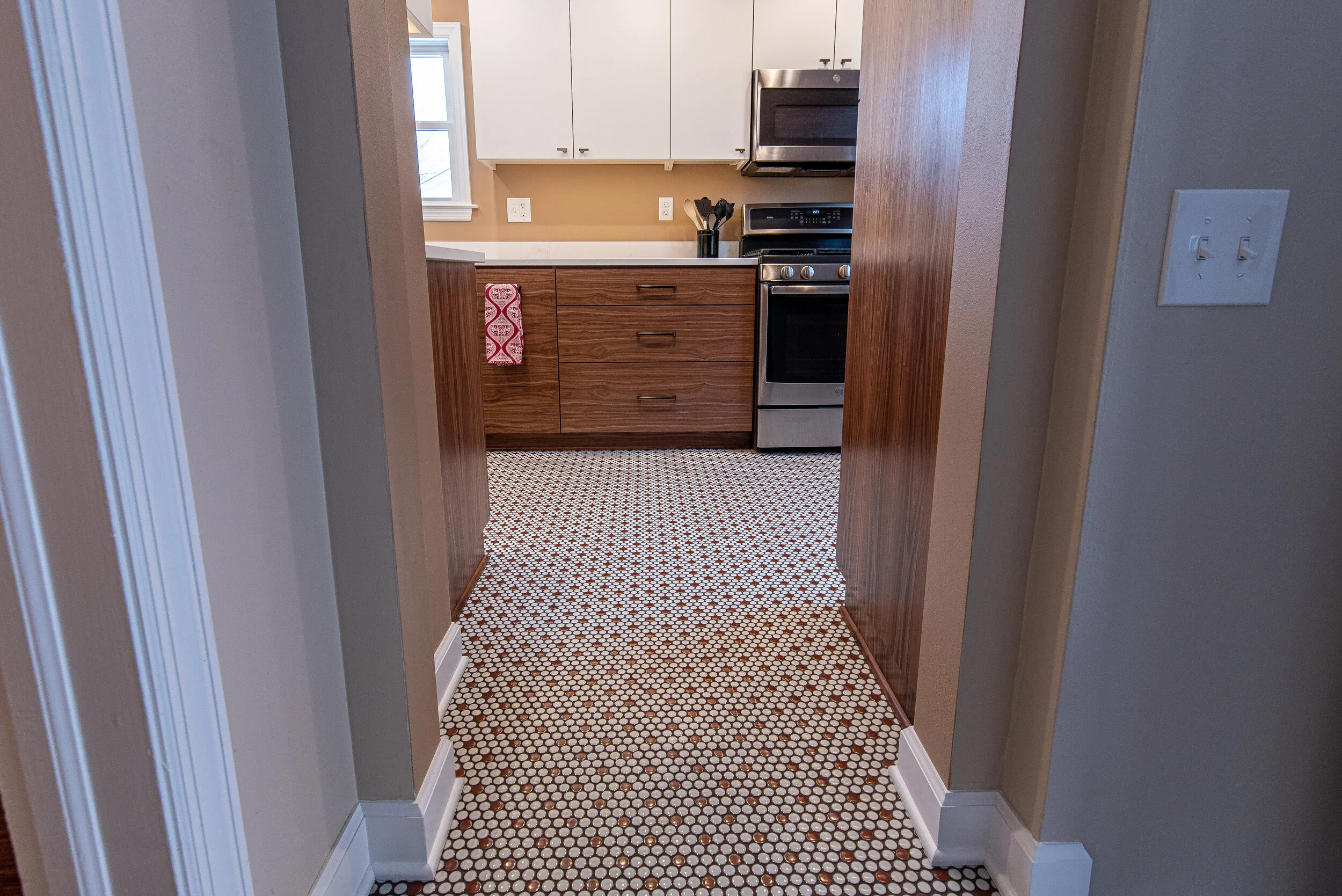 2020-mkedesignbuild - south adams st - kitchen - 5.JPG