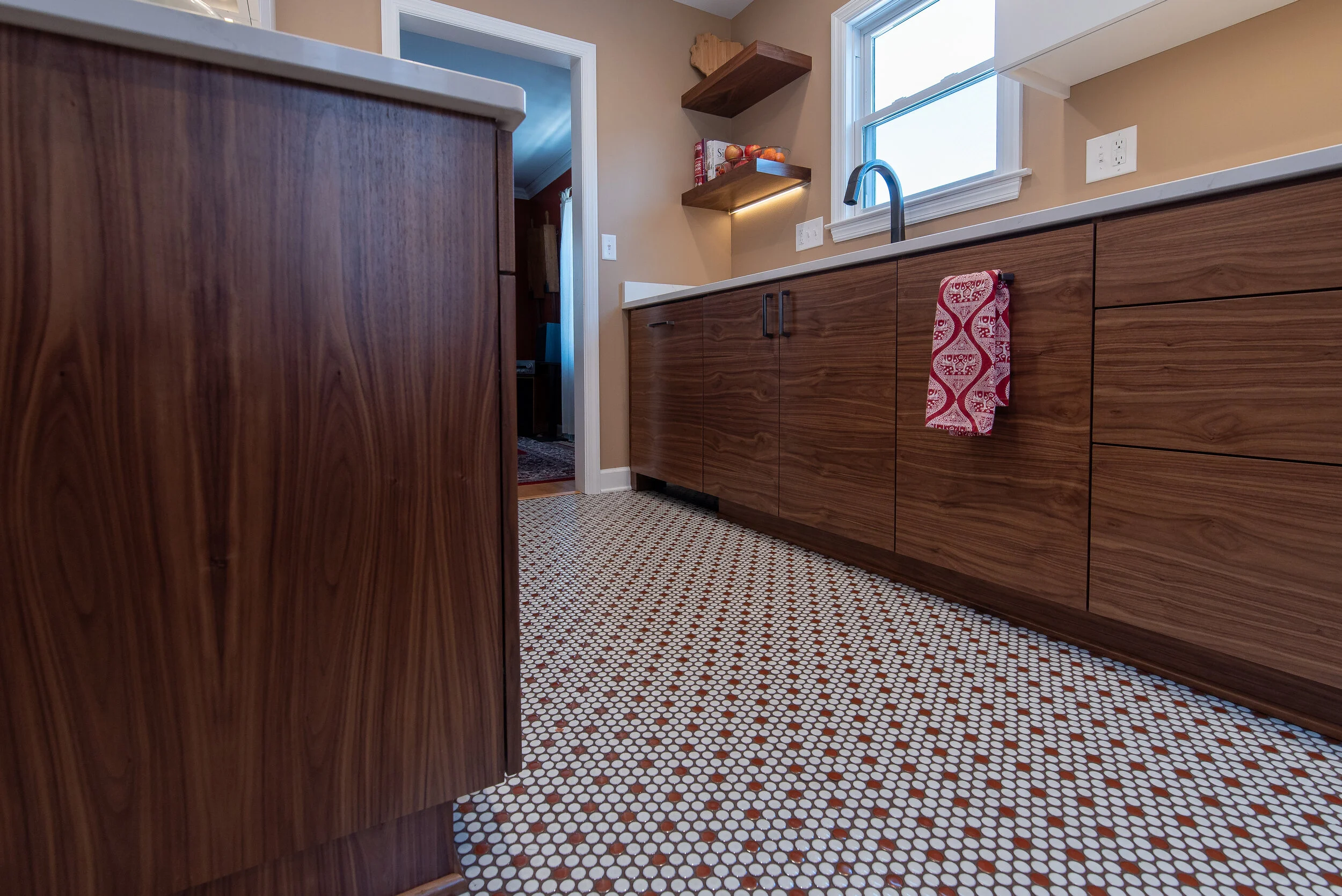 2020-mkedesignbuild - south adams st - kitchen - 8.JPG