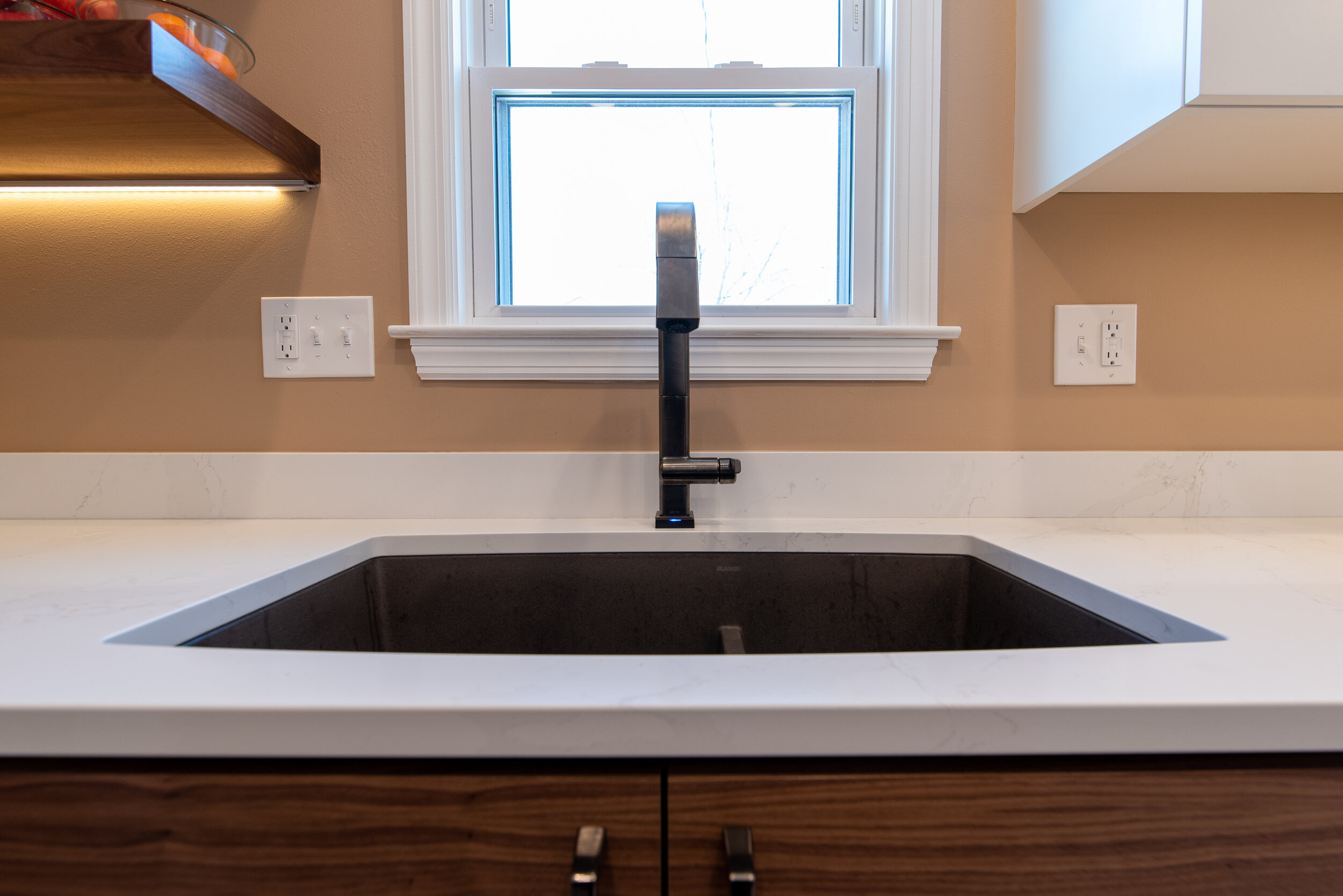 2020-mkedesignbuild - south adams st - kitchen - 29.JPG